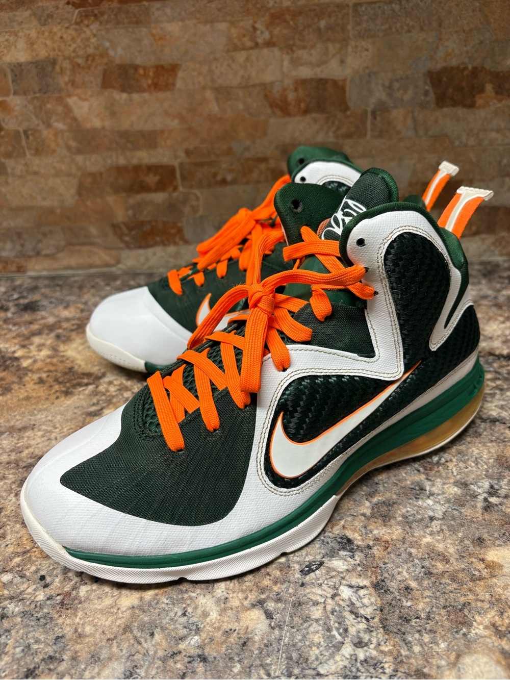 Nike LeBron 9 Miami Hurricanes 469764-102 White Green Orange Size 9